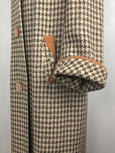 Load image into Gallery viewer, 1950s Houndstooth Check Coat in Orange, Black and Cream - B38/39