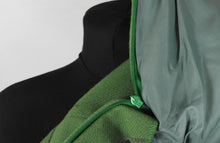 Load image into Gallery viewer, 1940s Reproduction Wool Skirt - W32 33 Maximum