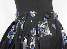 Load image into Gallery viewer, 1950s Black Cotton Novelty Print Skirt with Fans - W27 28
