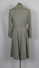 Load image into Gallery viewer, 1940s Fit and Flare Princess Coat - B37