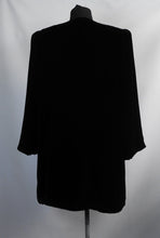 Load image into Gallery viewer, 1940s Black Velvet Evening Jacket with Soutache and Sequins - B38/40