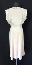 Load image into Gallery viewer, 1940s Walpoles of London Cream Linen Day Dress - B36/38