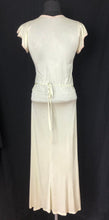 Load image into Gallery viewer, 1940s Green Celanese Nightdress - B34