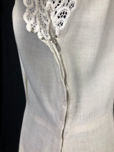 Load image into Gallery viewer, 1940s Walpoles of London Cream Linen Day Dress - B36/38