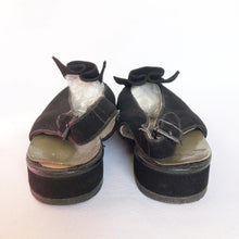Load image into Gallery viewer, 1940s Velvet Step Black Suede Flat Shoes - UK 3.5 or 4