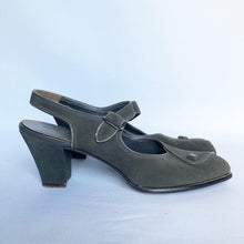 Load image into Gallery viewer, Original 1940s Charcoal Grey Suede Sandals - Great Shoes - UK 7 or 7.5