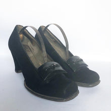 Load image into Gallery viewer, Original 1940s Black Suede Clarks Court Shoes - UK 4 4.5