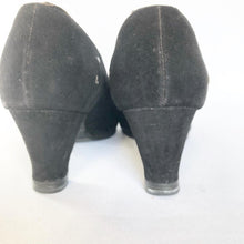 Load image into Gallery viewer, Original 1940s Black Suede and Leather Court Shoes - UK 3 3.5