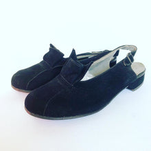 Load image into Gallery viewer, 1940s Velvet Step Black Suede Flat Shoes - UK 3.5 or 4