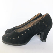 Load image into Gallery viewer, Original 1940s Black Suede and Leather Court Shoes - UK 3 3.5