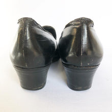 Load image into Gallery viewer, Original 1930s Black Leather and Suede Court Shoes - UK 4 4.5