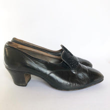 Load image into Gallery viewer, Original 1930s Black Leather and Suede Court Shoes - UK 4 4.5