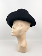 Load image into Gallery viewer, Original Vintage Jacoll Black Felt Hat with Feather Trim