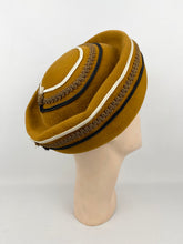 Load image into Gallery viewer, Fabulous Vintage 1950s or 1960s Edna Wallace Paris Inspired Frenchie Hat