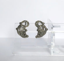 Load image into Gallery viewer, 1940s or 1950s Marcasite Clip on Earrings