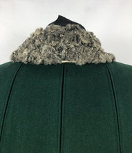 Load image into Gallery viewer, 1940s Green Wool Coat with Real Fur Collar Trim - Bust 38 48