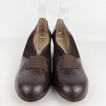 Load image into Gallery viewer, Original 1940's Deadstock Dark Brown Suede and Leather Shoes by Lotus Broadform - UK 6