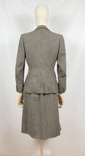 Load image into Gallery viewer, Original 1940s Houndstooth Check Suit in Green, Blue and Brown - Bust 35 36 - Petite