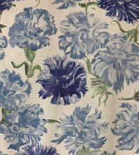 Load image into Gallery viewer, Wounded But Wearable 1950s St Michael Carnation Floral Print Robe - B36