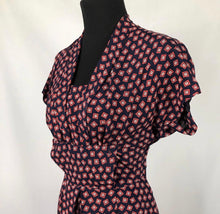 Load image into Gallery viewer, 1940s Patriotic Red, White and Blue Rayon Dress - Bust 36 38