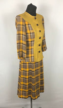 Load image into Gallery viewer, 1940s Mustard and Check Colour Block Suit