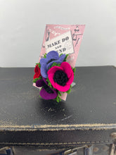Load image into Gallery viewer, 1940's Felt Flower Anemone Corsage - Pretty Wartime Posy Brooch - Red, Pink, Lilac and Purple