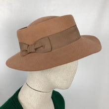 Load image into Gallery viewer, REPRODUCTION Women's Land Army Felt Hat