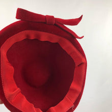 Load image into Gallery viewer, 1930s 1940s Cherry Red Felt Tyrolean Hat with Bow Trim
