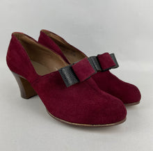 Load image into Gallery viewer, Original 1940's Deadstock CC41 Burgundy Suede Court Shoes - UK Size 4 4.5