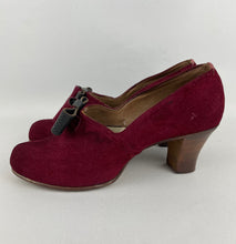 Load image into Gallery viewer, Original 1940's Deadstock CC41 Burgundy Suede Court Shoes - UK Size 4 4.5