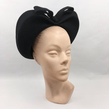 Load image into Gallery viewer, 1940s Black Felt Heart Shaped Hat with Bow Trim