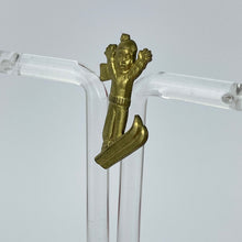 Load image into Gallery viewer, Original 1940's Novelty Brooch of A Child Skiing