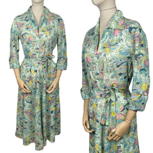 Load image into Gallery viewer, Fabulous Original 1940's 1950's Cotton Summer Dress with Pockets in Pretty Pastel Shades on Green - Bust 36 37 *
