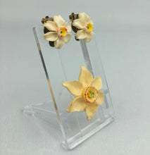 Load image into Gallery viewer, Vintage 1940s 1950s Carved Daffodil Brooch and Clip on Earring Set