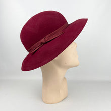 Load image into Gallery viewer, Vintage Burgundy Felt Hat with Chevron Seaming Detail - Henry Heath Gipsy Hat