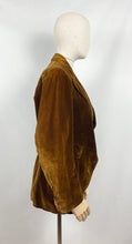 Load image into Gallery viewer, Original 1930s 1940s Tailor Made Brown Velvet Riding Jacket - Bust 34 35 36