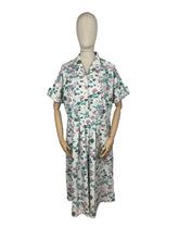Load image into Gallery viewer, Original 1940's or 1950's Volup St Michael CC41 Cotton Floral Frock - Bust 42 44 *