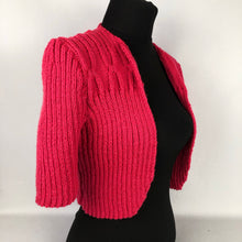 Load image into Gallery viewer, 1940s Style Hand Knitted Bolero in Pomegranate - B34 36