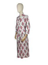 Load image into Gallery viewer, Original 1950's Black, White and Red Cotton Dress with Novelty Print of Wheat - Bust 36 38 *