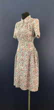 Load image into Gallery viewer, Exceptionally Beautiful 1930s Floral Dress - Bust 34 35 36