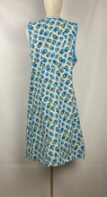 Load image into Gallery viewer, 1940s Floral Cotton Apron - Would Make A Great Summer Dress - Bust 36 38 40 *