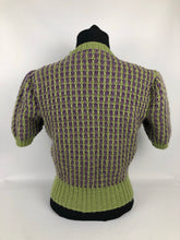 Load image into Gallery viewer, Reproduction 1940s Waffle Stripe Jumper Knitted from a Wartime Pattern in Heather and Fern - B 37 38 39 40 41