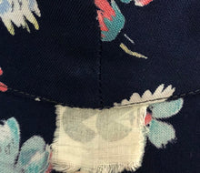 Load image into Gallery viewer, CC41 Navy Floral Cotton House Dress - Bust 38" 40”