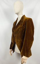 Load image into Gallery viewer, Original 1930s 1940s Tailor Made Brown Velvet Riding Jacket - Bust 34 35 36