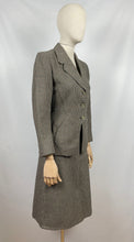 Load image into Gallery viewer, Original 1940s Houndstooth Check Suit in Green, Blue and Brown - Bust 35 36 - Petite