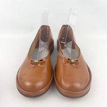Load image into Gallery viewer, Original 1950's Warm Tan Leather Flat Shoes with Bow Trim - UK 5 *