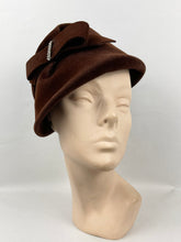 Load image into Gallery viewer, Charming 1950s Warm Brown Felt Hat with Bow and Paste Trim Detail