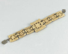 Load image into Gallery viewer, Vintage 1930s 1940s Carved Edelweiss Bracelet