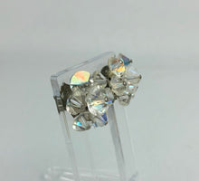 Load image into Gallery viewer, Vintage 1950s Clear Glass Clip On Earrings