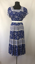 Load image into Gallery viewer, 1940s Blue and White Floppy Cotton Dress - Bust 38 39